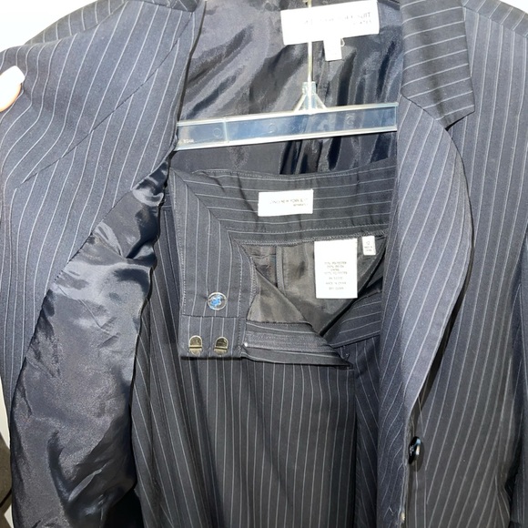Jones New York pin strip pant suit - Picture 4 of 4